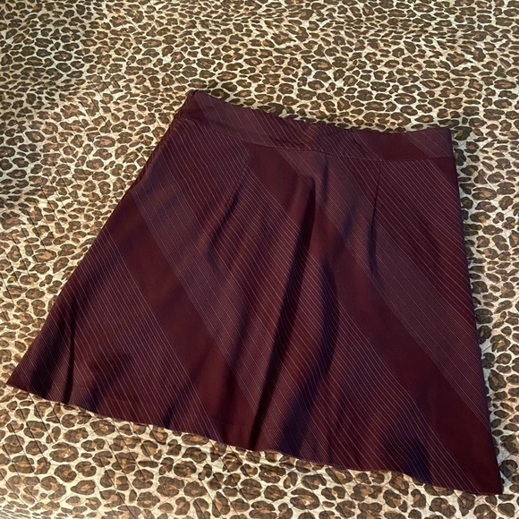 Old Navy Burgundy Wine Striped Plaid Skirt Size 10